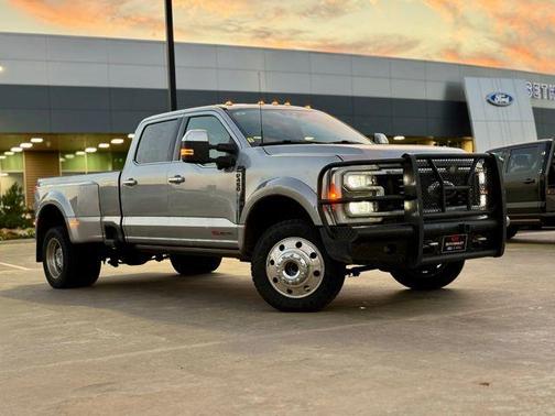 2023 Ford F-450 Lariat