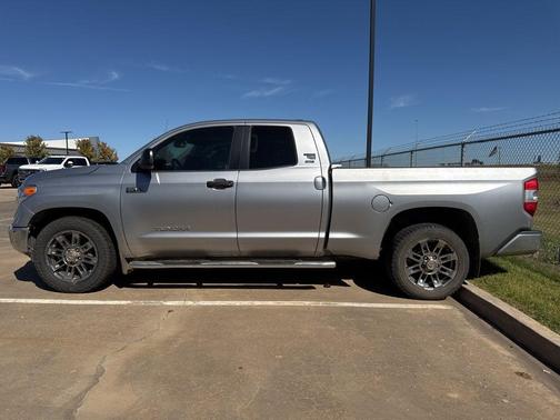 2014 Toyota Tundra SR5