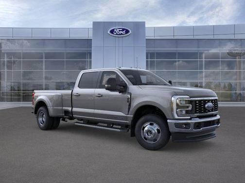 Carbonized Gray Metallic 2026 Ford F-350 Lariat