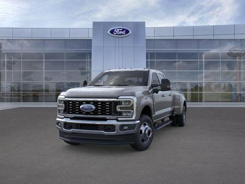 Carbonized Gray Metallic 2026 Ford F-350 Lariat