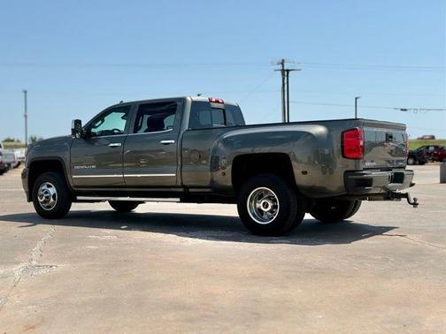 Mineral Metallic 2018 GMC Sierra 3500 Denali
