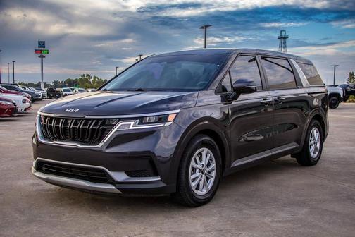 2022 Kia Carnival LX
