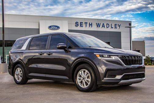 2022 Kia Carnival LX