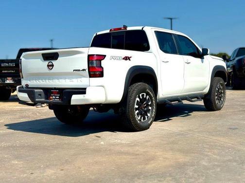 2022 Nissan Frontier PRO-4X
