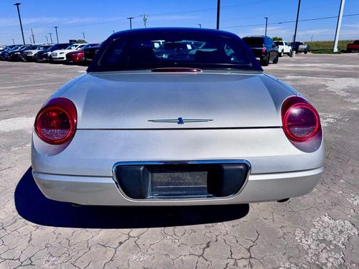 2004 Ford Thunderbird Base