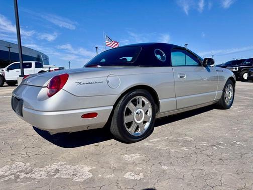 2004 Ford Thunderbird Base