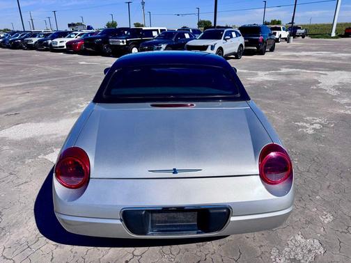 2004 Ford Thunderbird Base