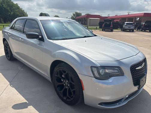 2020 Chrysler 300 Touring