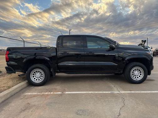 2024 Chevrolet Colorado WT