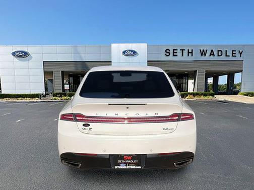 2016 Lincoln MKZ Base