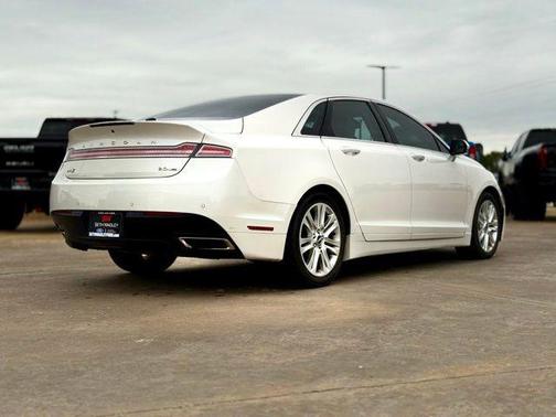 2016 Lincoln MKZ Base