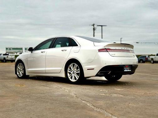 2016 Lincoln MKZ Base