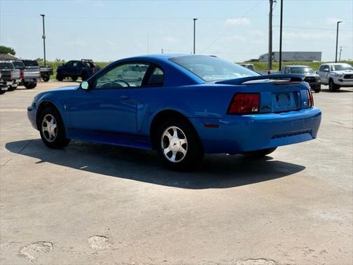 2000 Ford Mustang Base