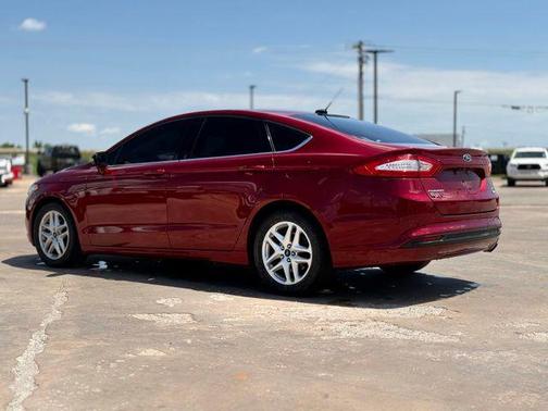 Ruby Red Metallic Tinted Clearcoat 2016 Ford Fusion SE