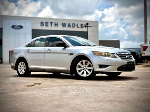 2010 Ford Taurus SE