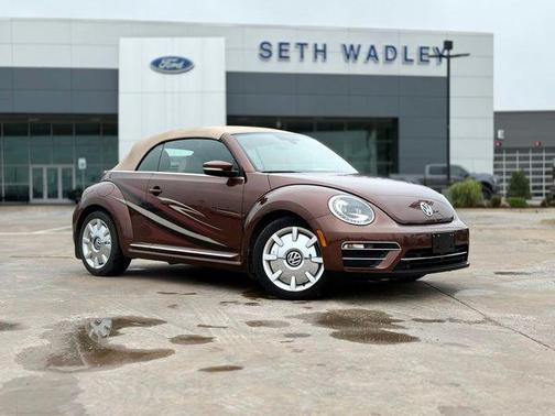 Dark Bronze Metallic/Beige Roof 2017 Volkswagen Beetle 1.8T SEL