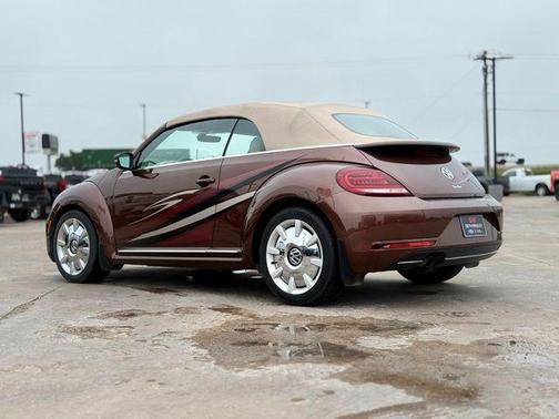 Dark Bronze Metallic/Beige Roof 2017 Volkswagen Beetle 1.8T SEL