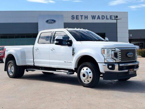 Oxford White 2022 Ford F-450 Lariat