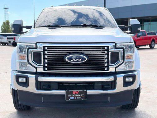 Oxford White 2022 Ford F-450 Lariat