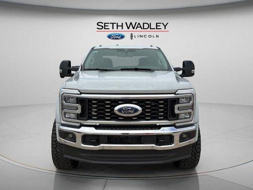 Avalanche 2026 Ford F-450 Lariat