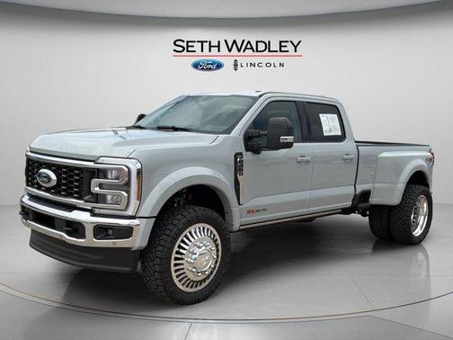 Avalanche 2026 Ford F-450 Lariat
