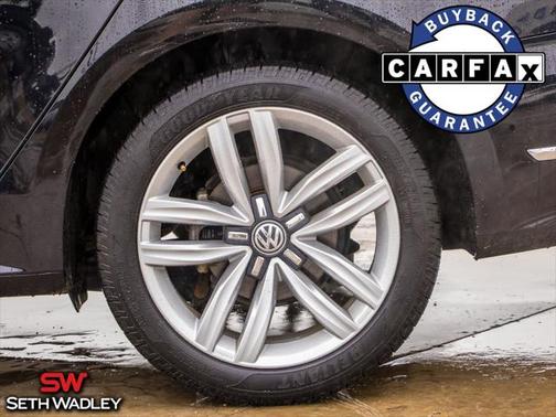 2017 Volkswagen Passat 1.8T SEL Premium