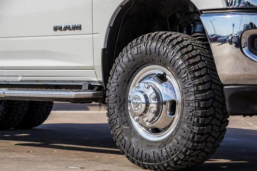 2024 RAM 3500 Big Horn Crew Cab 4x4 8' Box