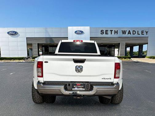 2024 RAM 3500 Big Horn Crew Cab 4x4 8' Box