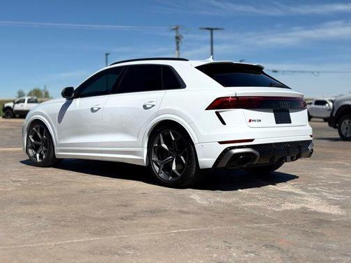 Glacier White Metallic 2025 Audi RS Q8 4.0T