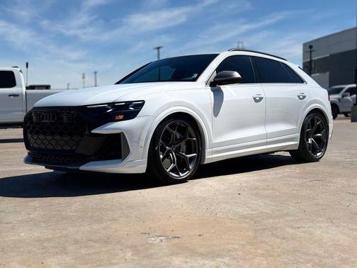 Glacier White Metallic 2025 Audi RS Q8 4.0T