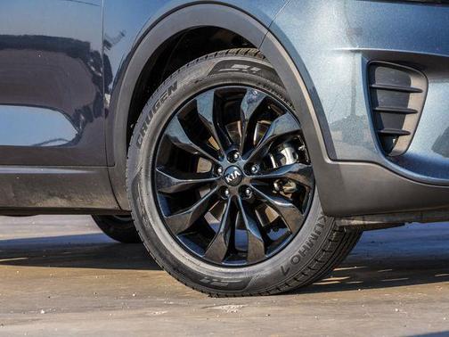 2020 Kia Sorento S