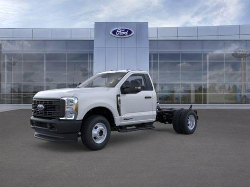 Oxford White 2026 Ford F-350 XL