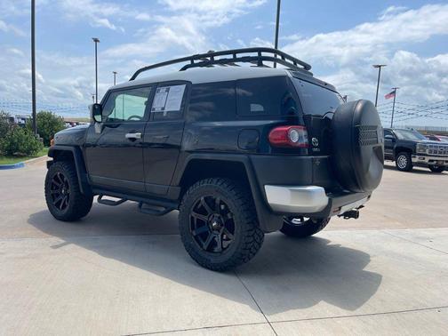 2014 Toyota FJ Cruiser Base