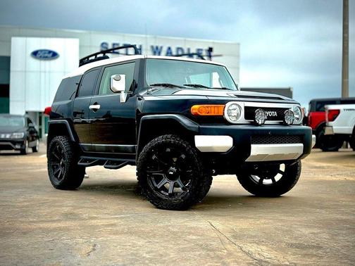 2014 Toyota FJ Cruiser Base