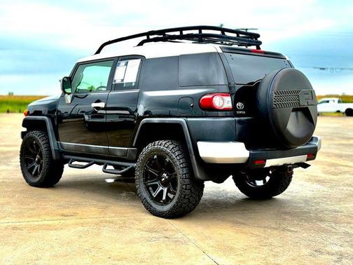 2014 Toyota FJ Cruiser Base