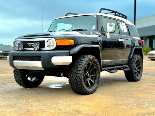 2014 Toyota FJ Cruiser Base