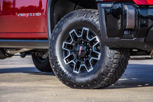 2024 GMC Sierra 2500 AT4