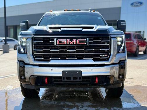 2025 GMC Sierra 2500 AT4