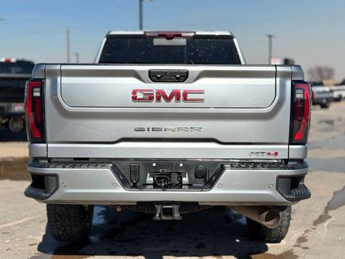 2025 GMC Sierra 2500 AT4