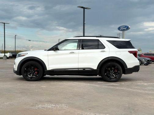 Star White Metallic Tri-Coat 2020 Ford Explorer ST