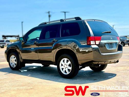 2011 Mitsubishi Endeavor LS