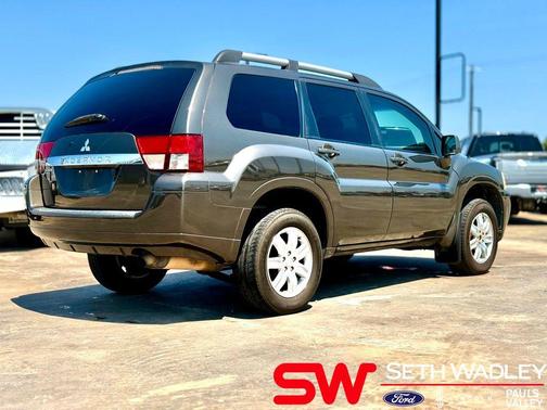 2011 Mitsubishi Endeavor LS