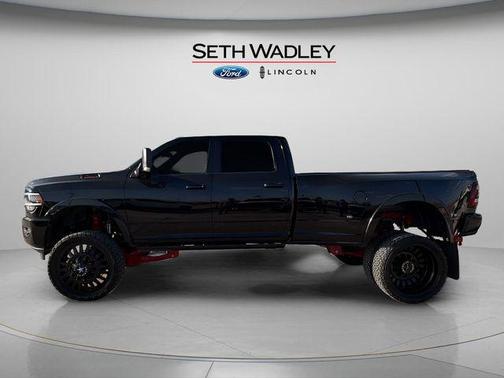 2020 RAM 3500 Laramie Crew Cab 4x4 8' Box