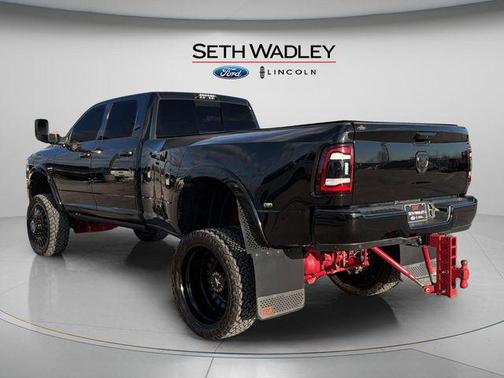 2020 RAM 3500 Laramie Crew Cab 4x4 8' Box