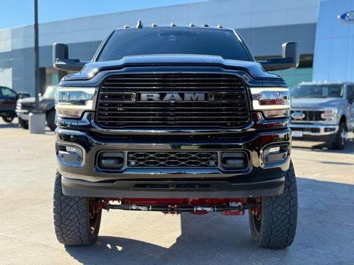 2020 RAM 3500 Laramie Crew Cab 4x4 8' Box