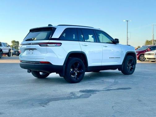 2023 Jeep Grand Cherokee Altitude
