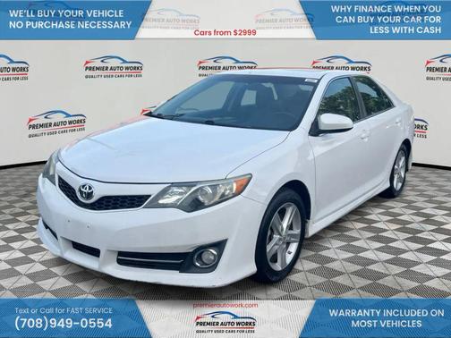 Super White 2012 Toyota Camry SE