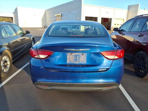 2017 Chrysler 200 Touring