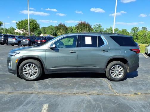 Silver Sage Metallic 2023 Chevrolet Traverse LT Cloth