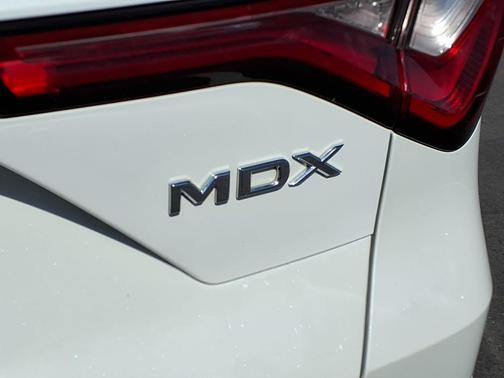 Platinum White Pearl 2022 Acura MDX Advance Package